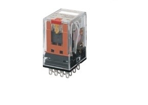 PYFZ-08-E OMRON Röle Soketi 2 Pinli DIN Rayı 2250V Ac Minyatür Güç Röleleri ile